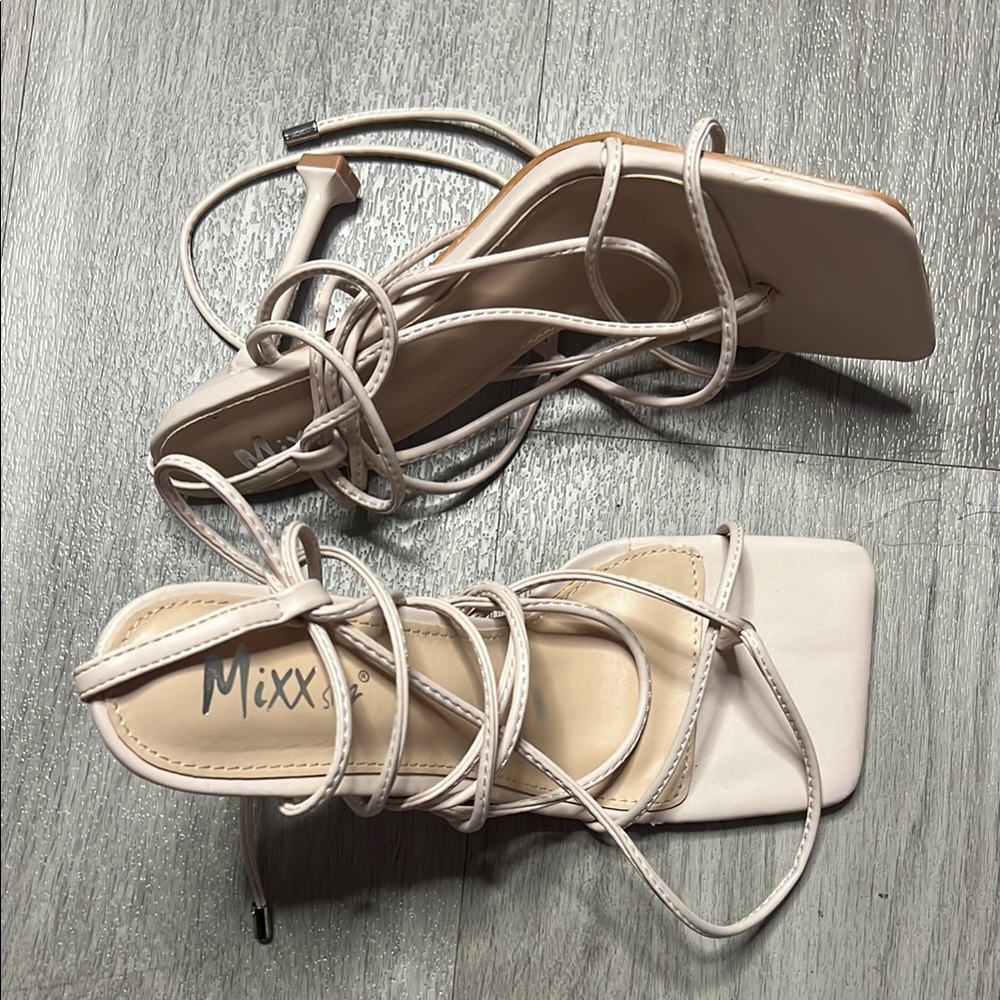 Nice Strappy Women's Sandals